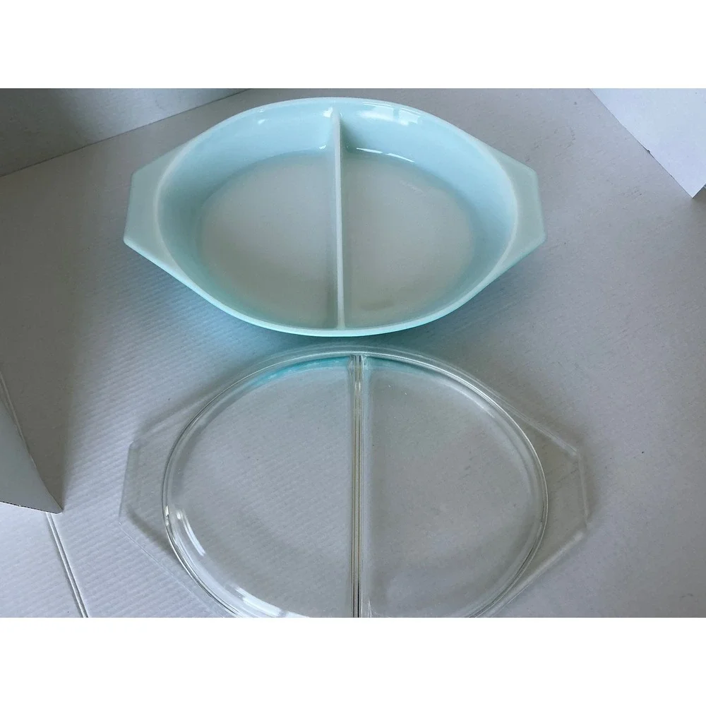 Pyrex Vintage Snowflake Divided Casserole Dish 1.5qt Turquoise MCM with Lid